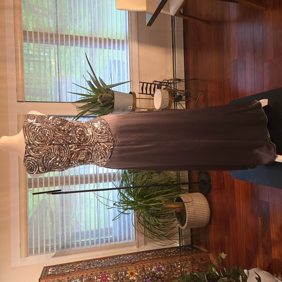 Vintage A.J Bari 100% Silk Sequins Sleeveless Formal Maxi Gown Party Size 4 - Picture 7 of 10
